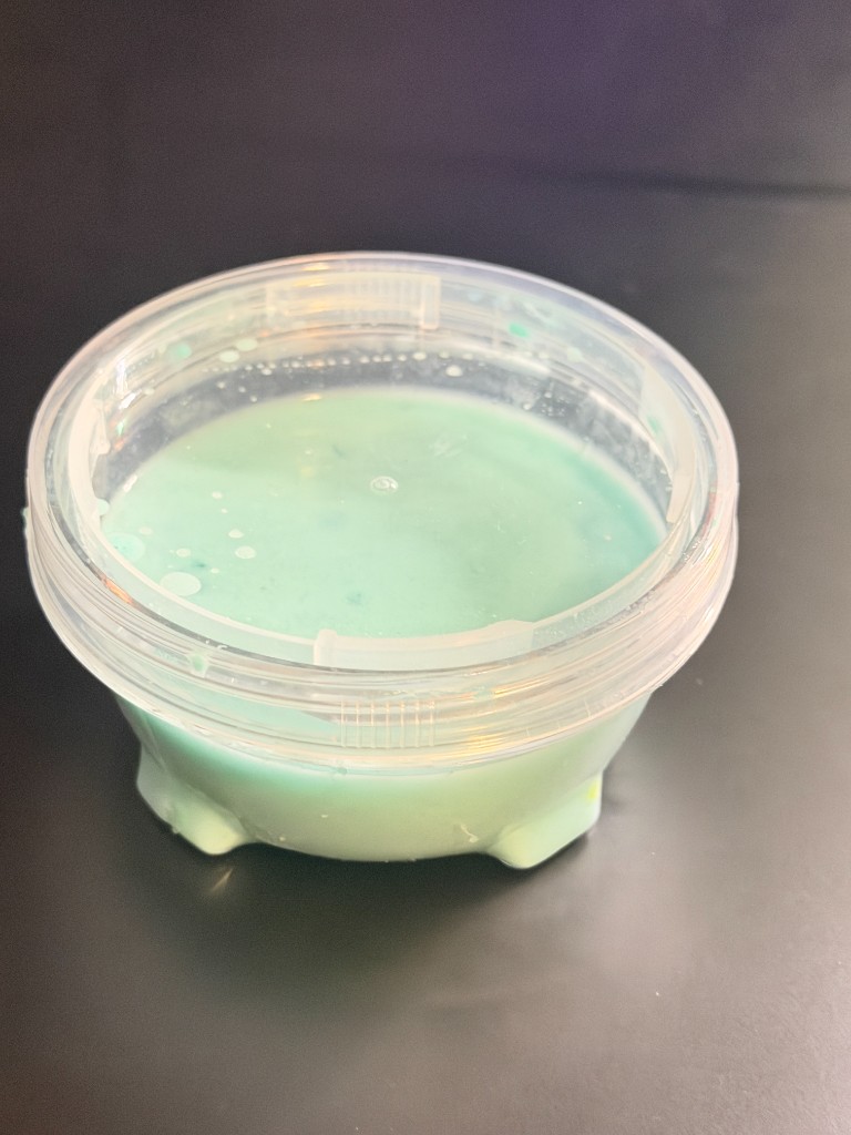 Light turquoise Special Big Jelly slime in a round container